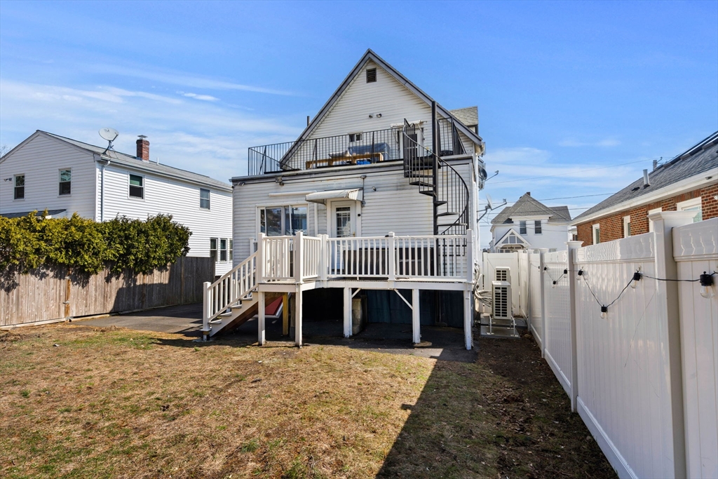 18 Hancock St