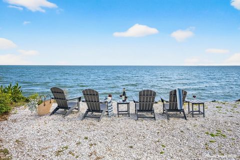 90 Shore Dr W 16D Mashpee MA 02649
