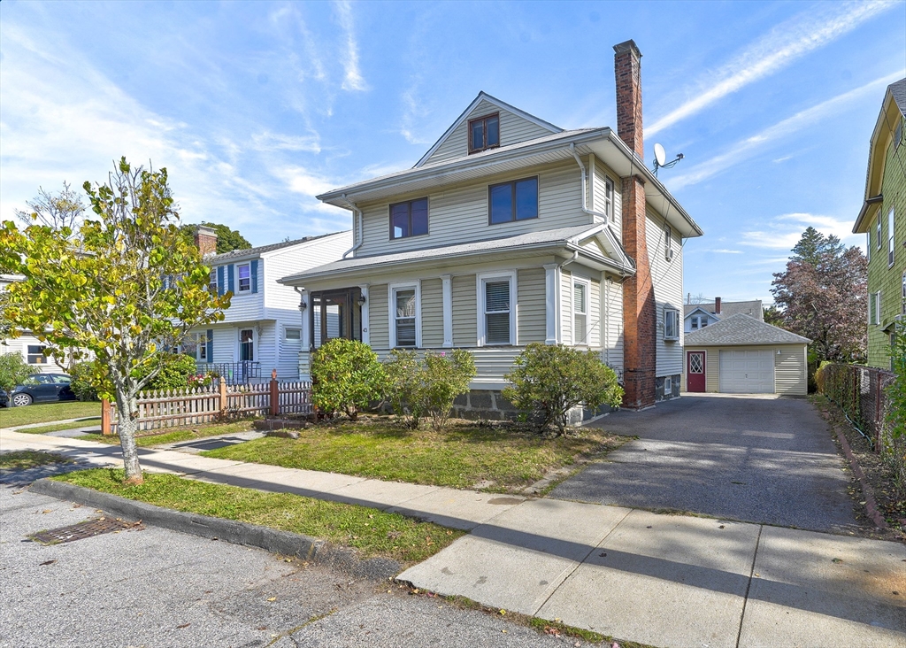 43 Ellington Rd