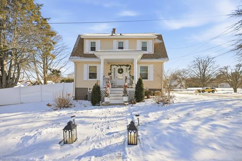 Photo of 62 Upland Ave, Haverhill, MA 01835 (MLS # 73463967)