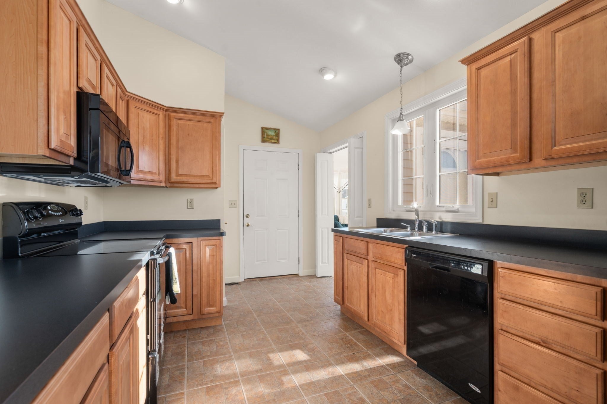 22 Bell Drive, East Bridgewater, MA, 22 Bell Drive, East Bridgewater, MA Photo #6