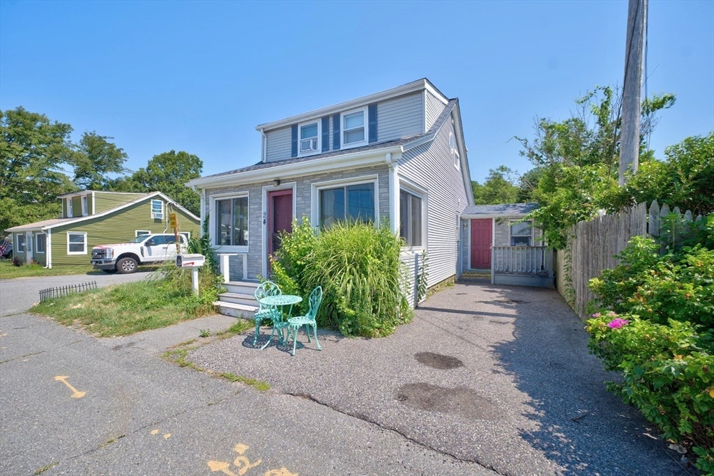 24 Ripley St