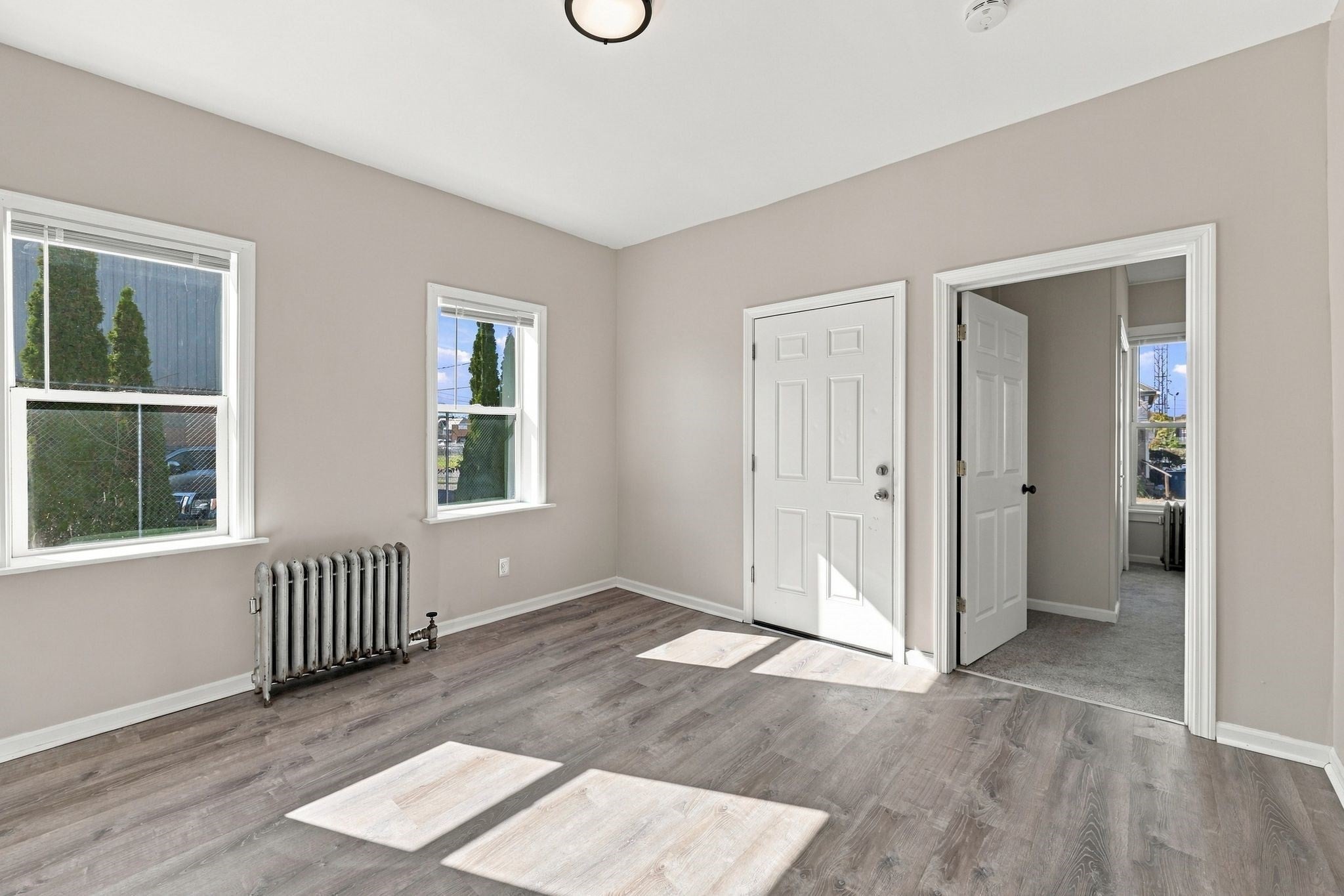 19 Lowell Ave, West Springfield, MA Photo #4