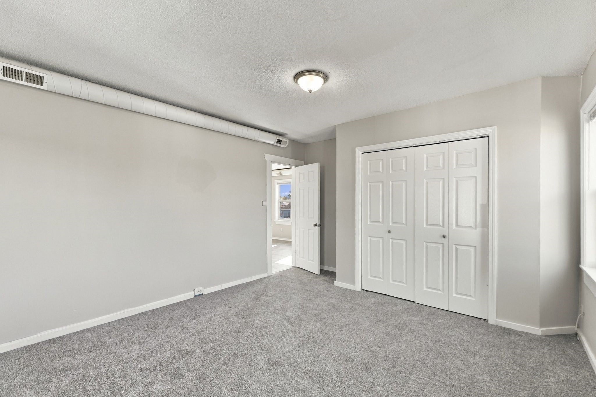 19 Lowell Ave, West Springfield, MA Photo #28