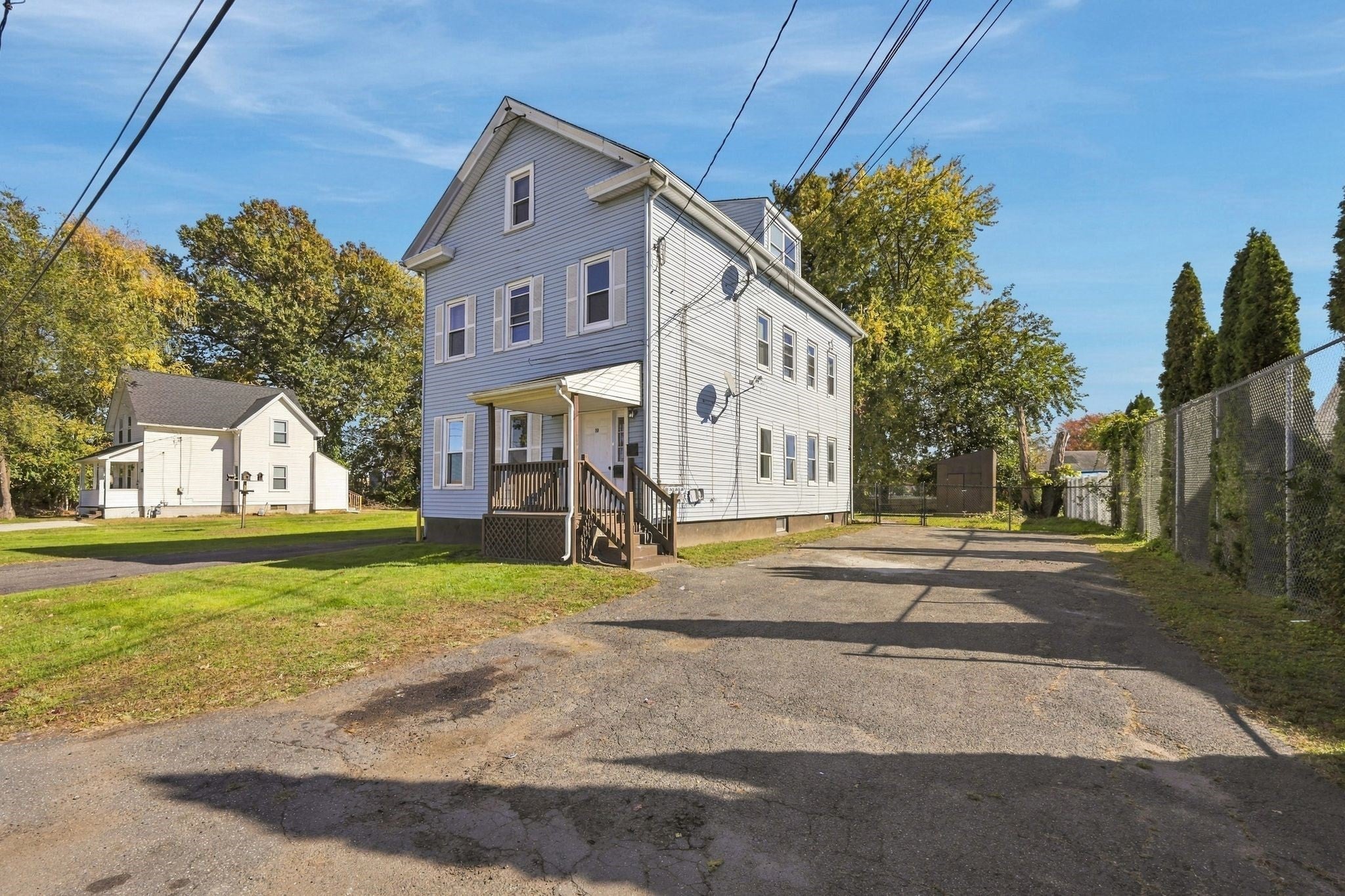 19 Lowell Ave, West Springfield, MA Photo #2