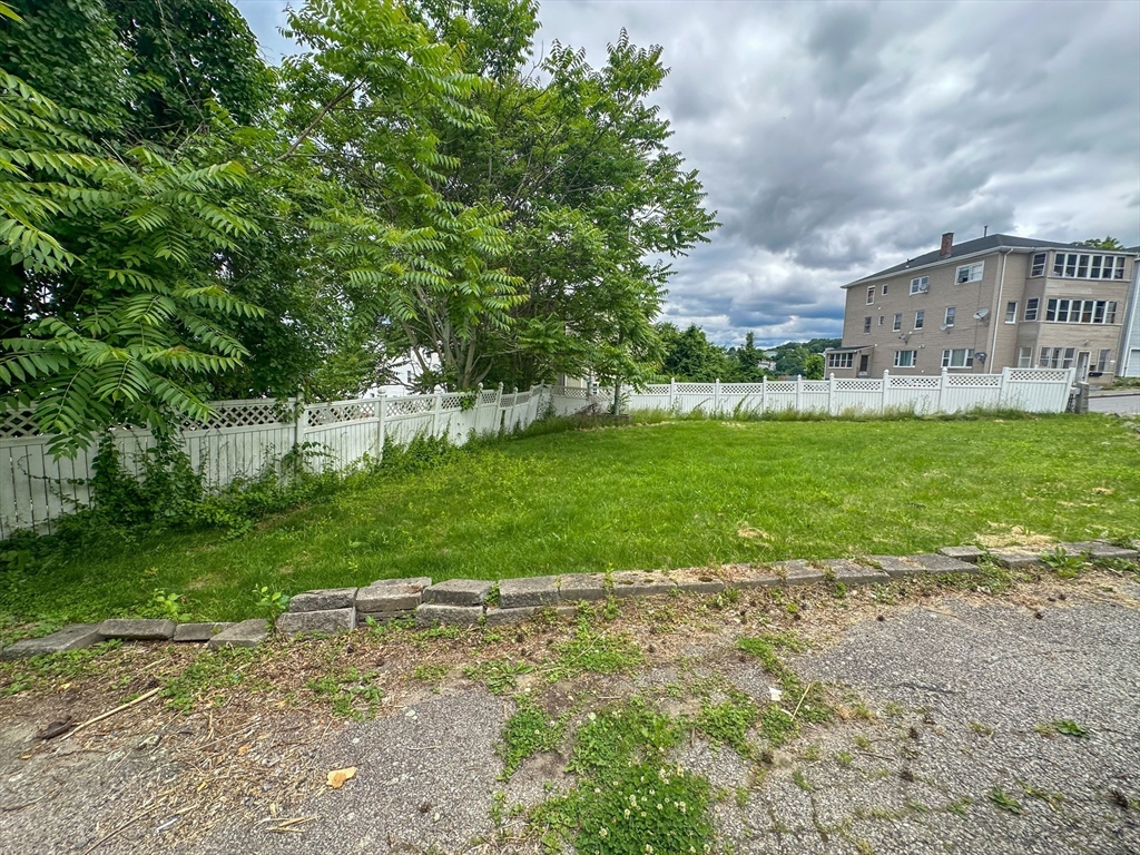 20 Groton Pl