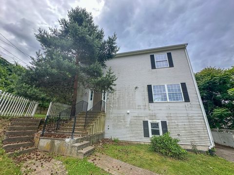 Photo of 20 Groton Pl, Worcester, MA 01604 (MLS # 73522564)