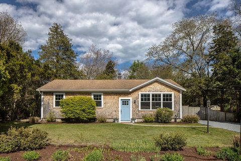 Photo of 1 Barlow Ln, Mattapoisett, MA 02739 (MLS # 73519687)