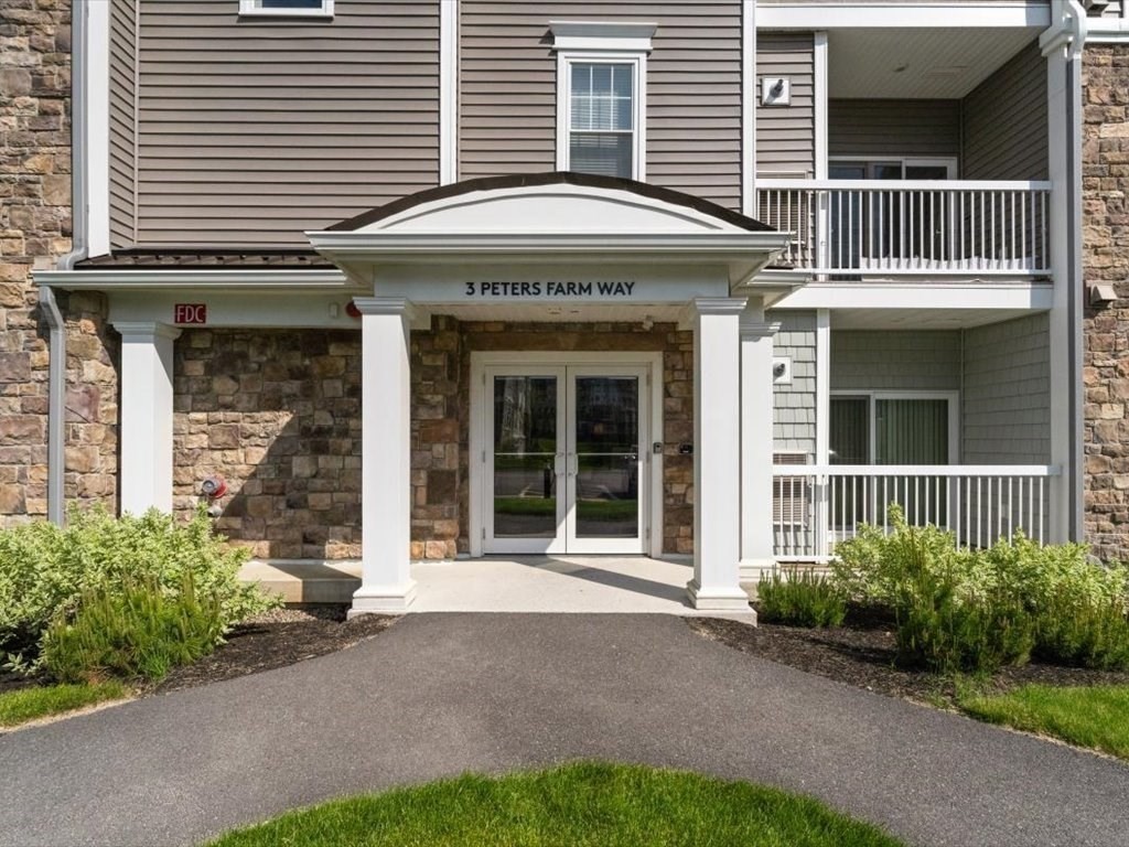 3212 Peters Farm Way 212