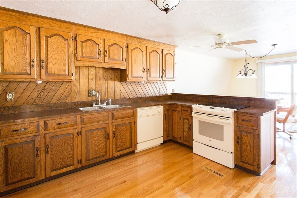 21-22 Beach Drive
