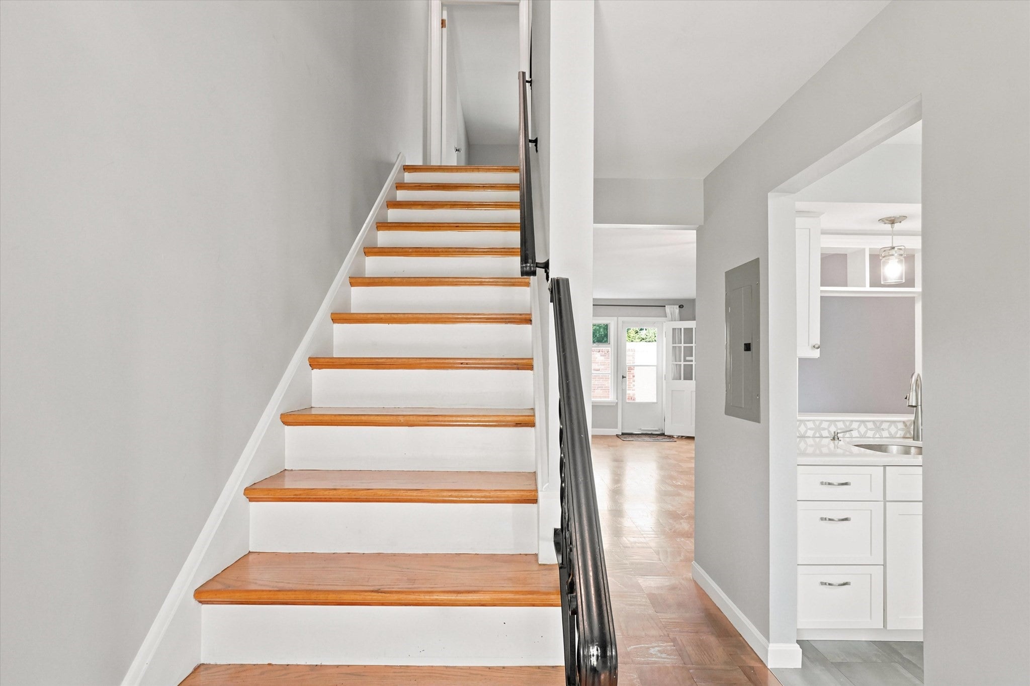 104 Windsor Drive #104, Framingham, MA, 104 Windsor Drive #104, Framingham, MA Photo #4