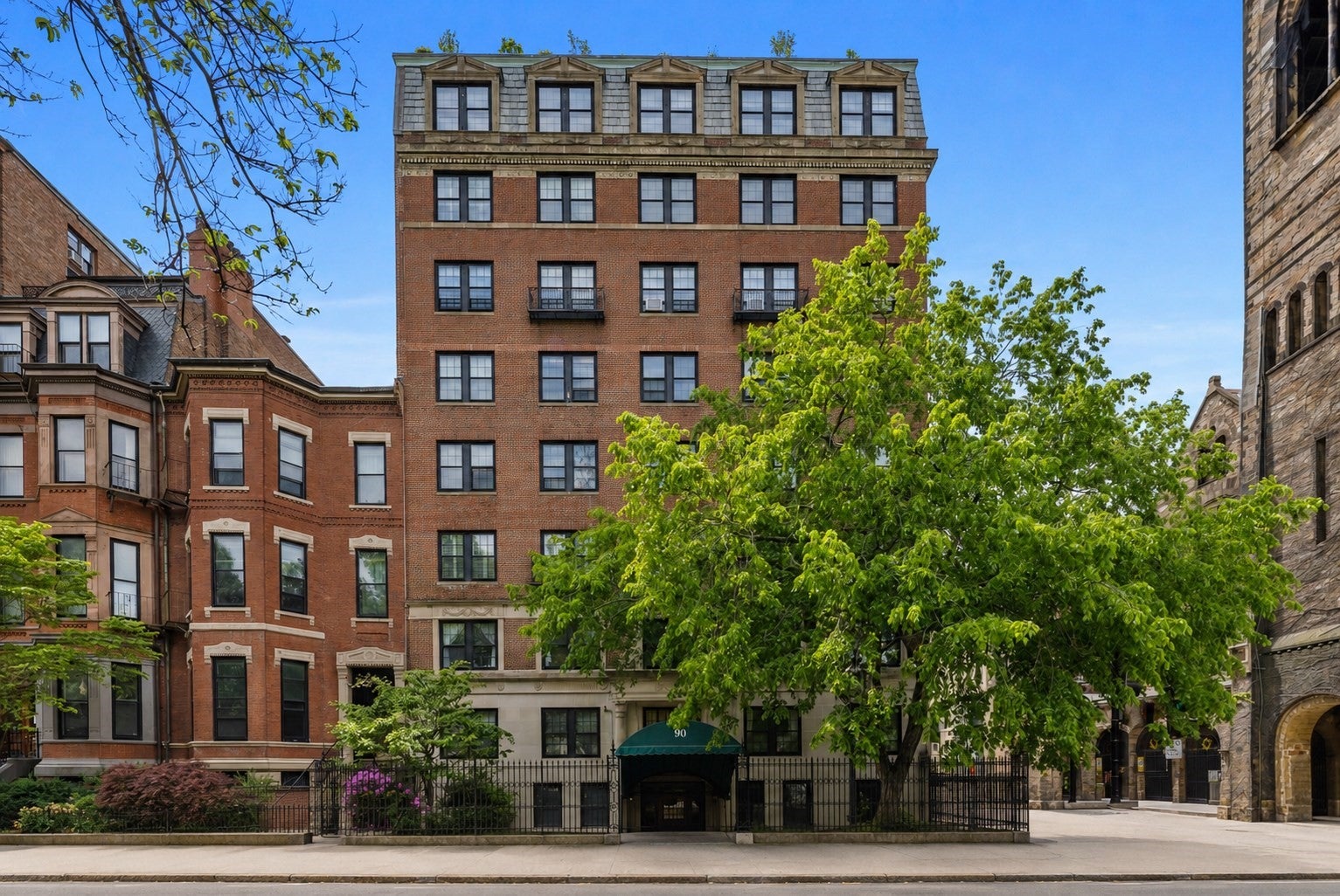 90 Commonwealth Ave