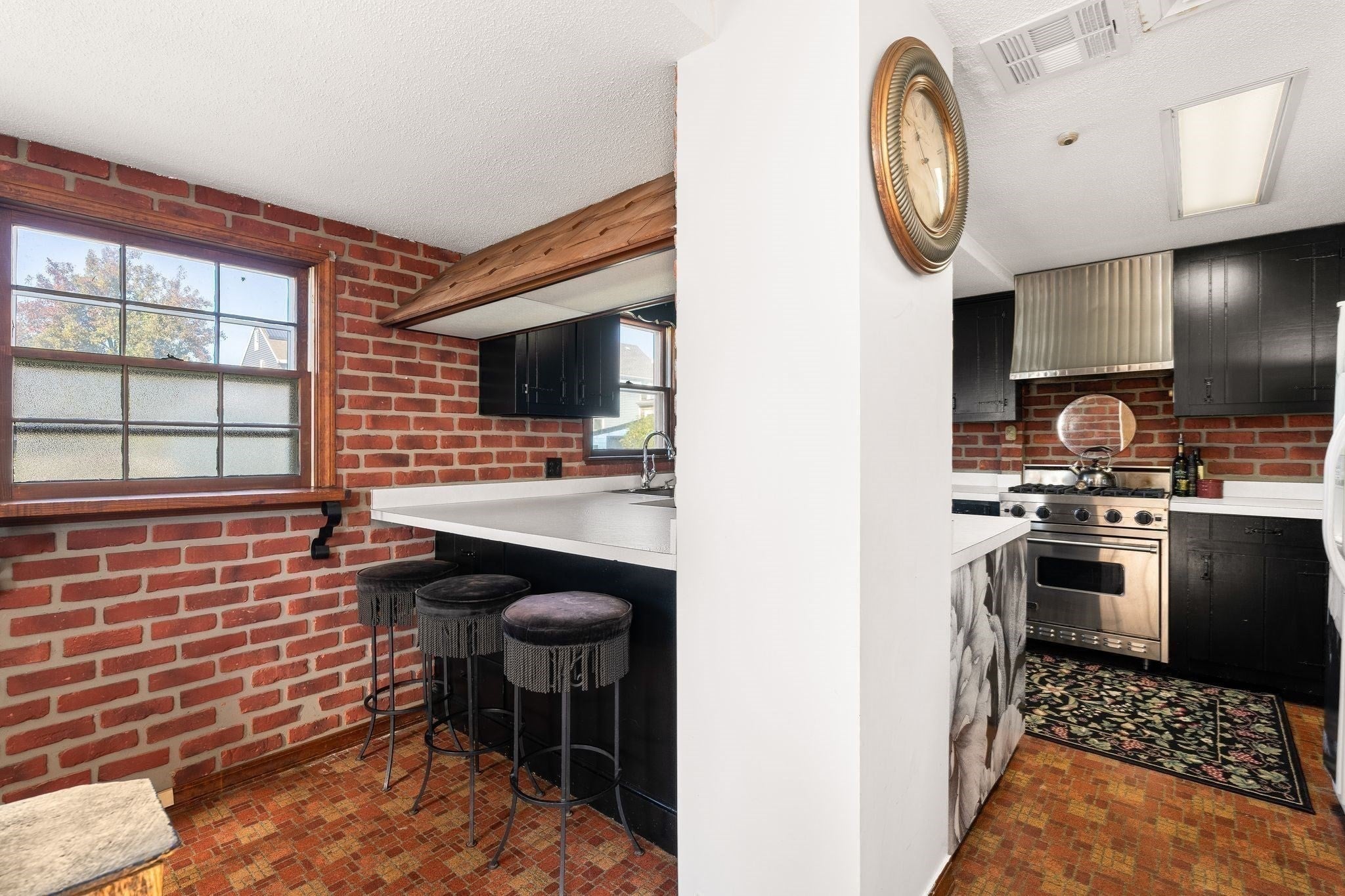 25 Macy St, Quincy, MA Photo #12
