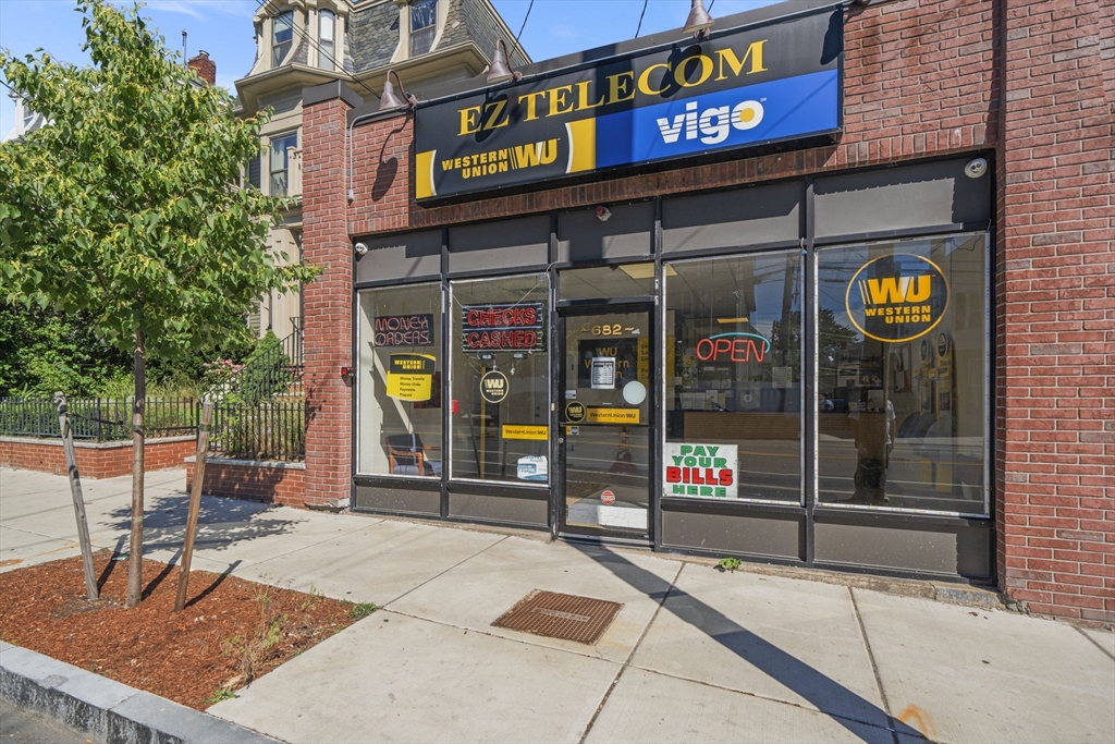 682 Broadway