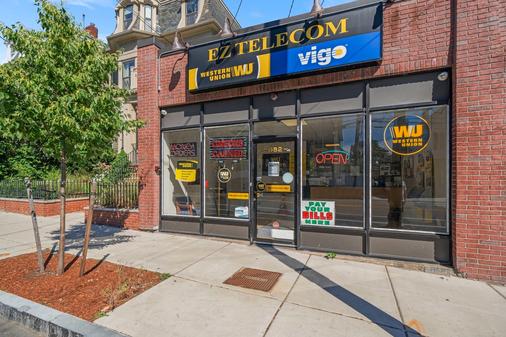 682 Broadway