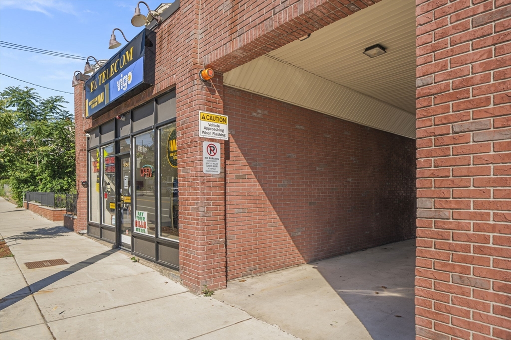 682 Broadway