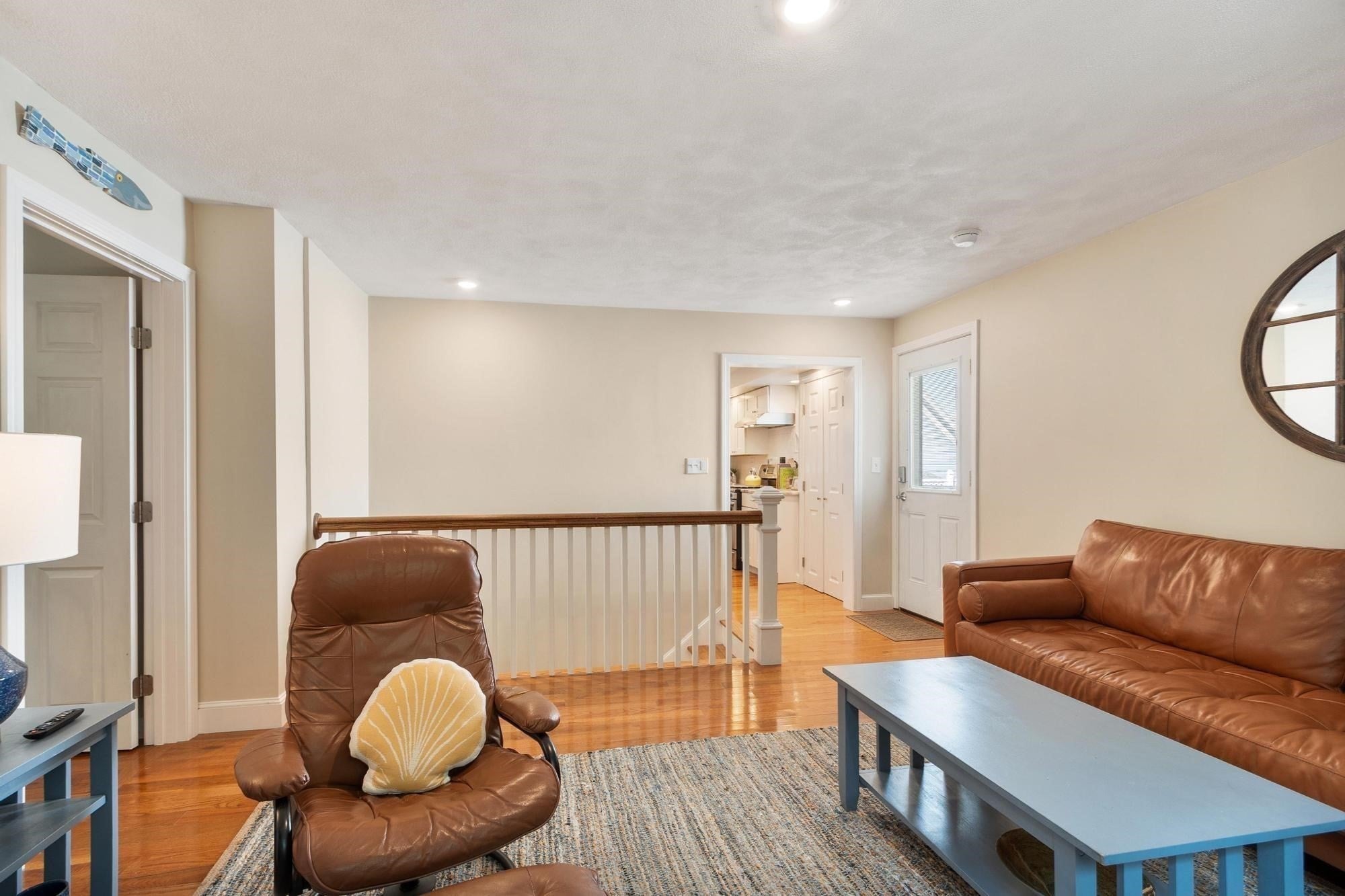 8 Brightside Ave 1
