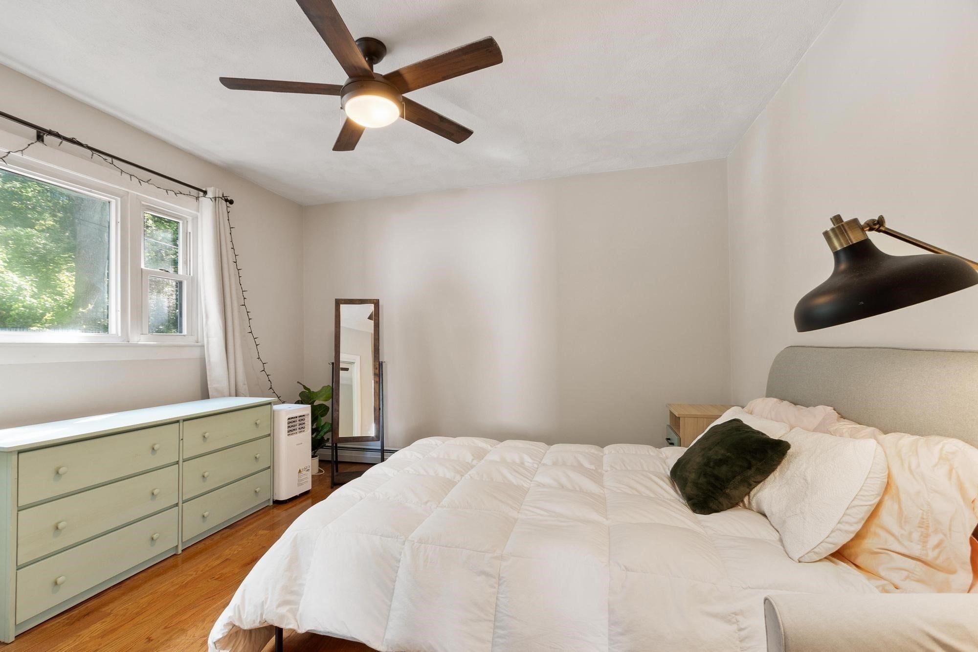 8 Brightside Ave 1