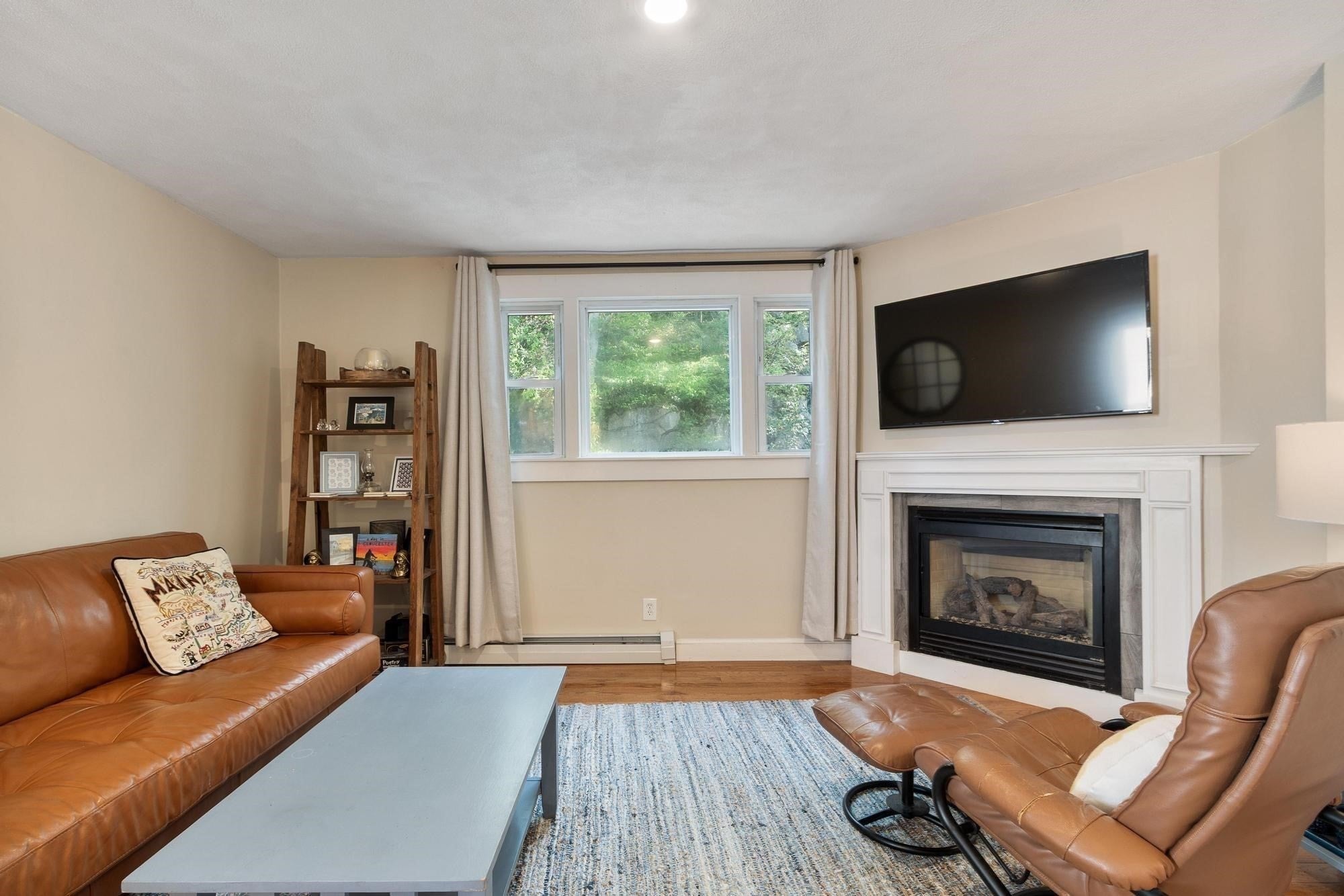 8 Brightside Ave 1