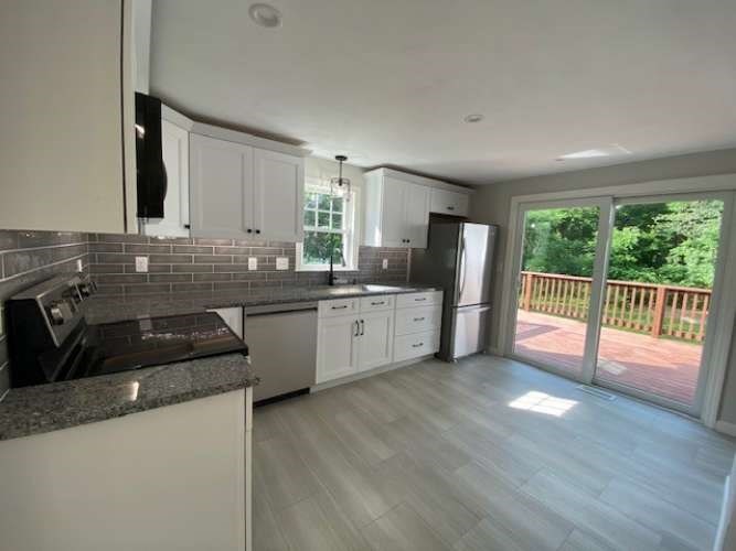 9 Knollwood Circle