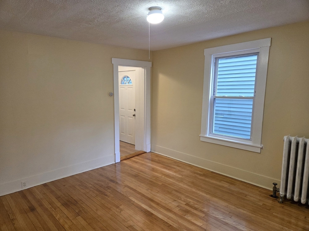 Cambridge, Massachusetts 02139, United States, 3 Bedrooms Bedrooms, ,1 BathroomBathrooms,Residential,Active,210103