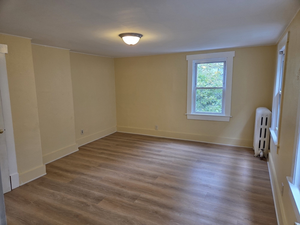 Cambridge, Massachusetts 02139, United States, 3 Bedrooms Bedrooms, ,1 BathroomBathrooms,Residential,Active,210103