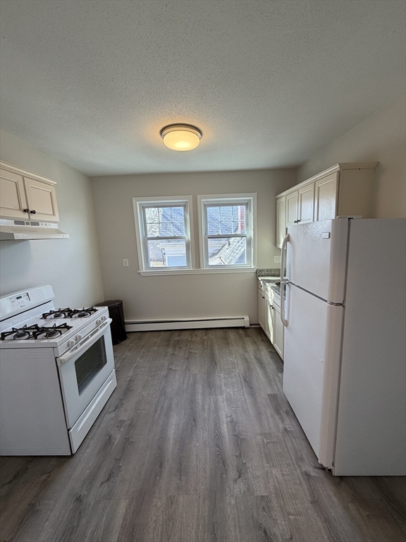 Click for 87 Webster St #5, Haverhill, MA slideshow