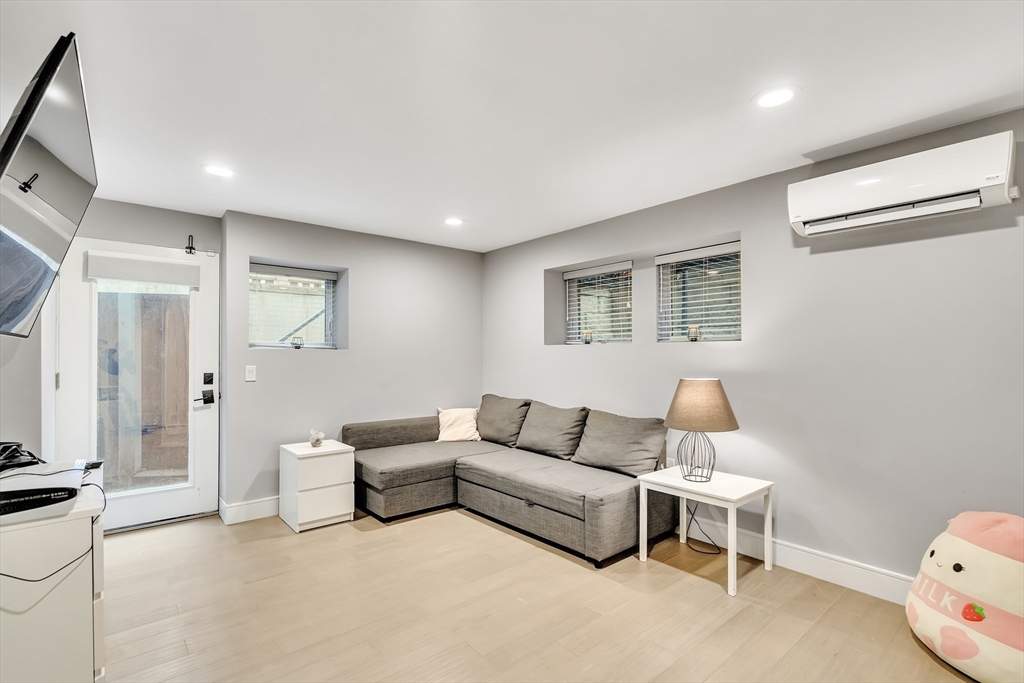 16 Jackson PL, Cambridge, MA Photo #19