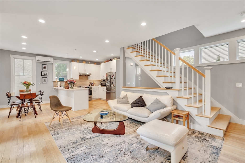 16 Jackson PL, Cambridge, MA Photo #2