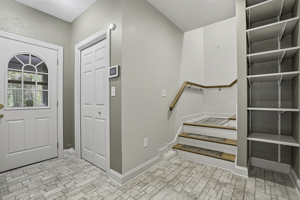 179 South St, Upton, MA Photo #22
