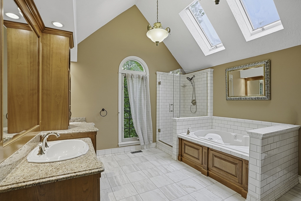 179 South St, Upton, MA Photo #18