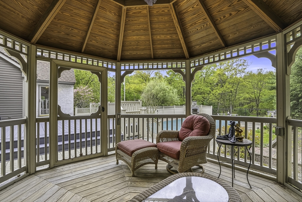 179 South St, Upton, MA Photo #32