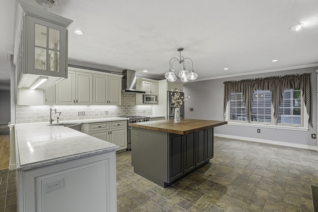 179 South St, Upton, MA Photo #9