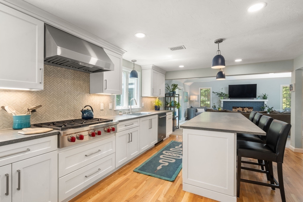 70 Cross Creek Ln, Duxbury, MA Photo #6