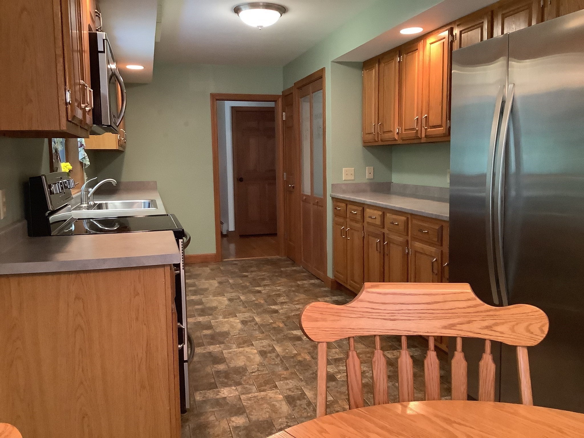 385 E County Rd