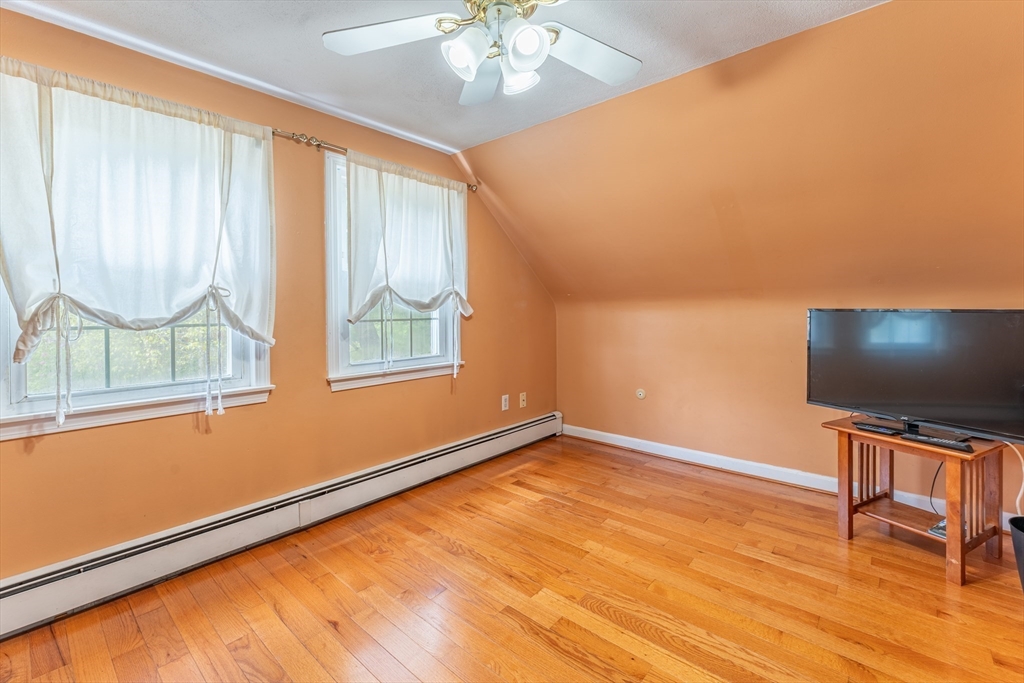 34 Oakhill Ave, Attleboro, MA Photo #16