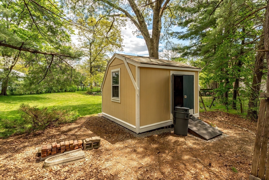 34 Oakhill Ave, Attleboro, MA Photo #24