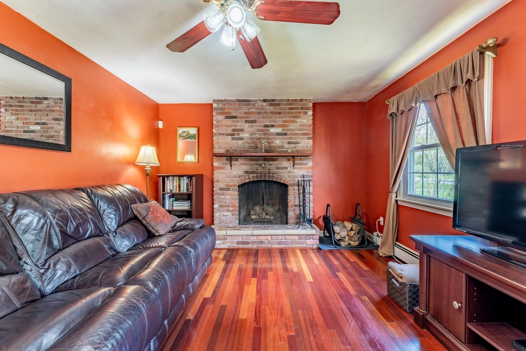 34 Oakhill Ave, Attleboro, MA Photo #8