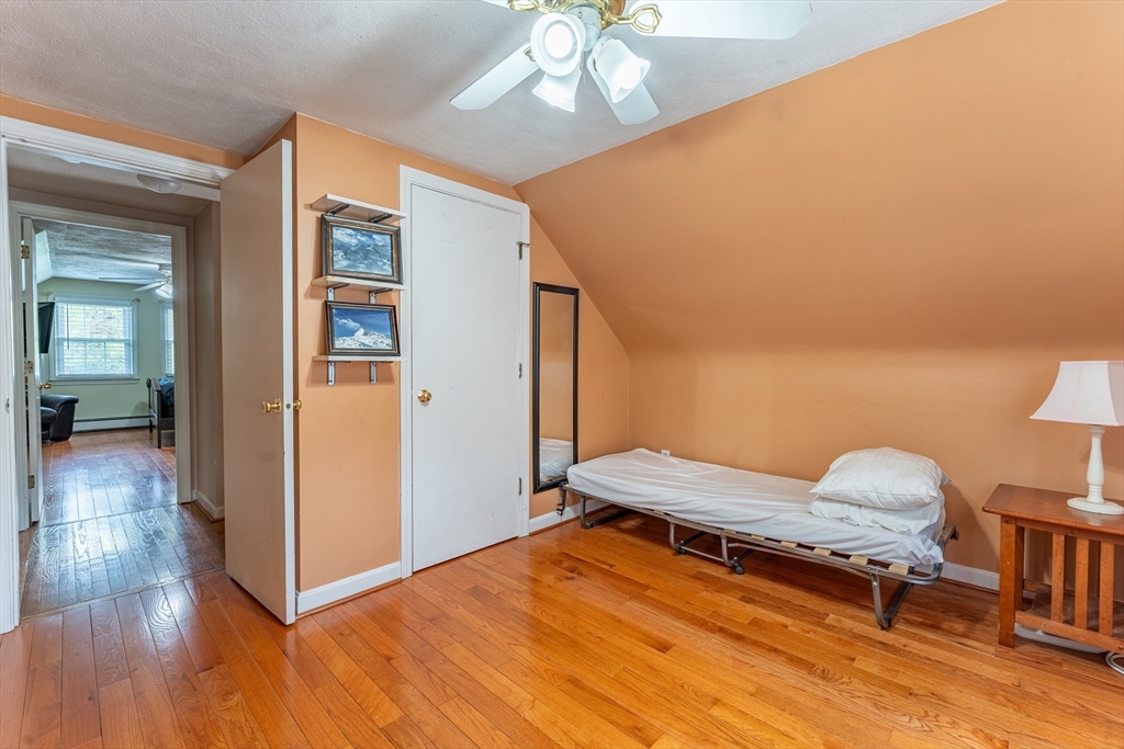 34 Oakhill Ave, Attleboro, MA Photo #17