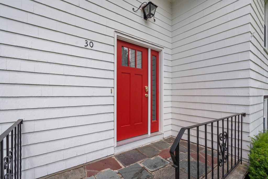 30 Cutter St B