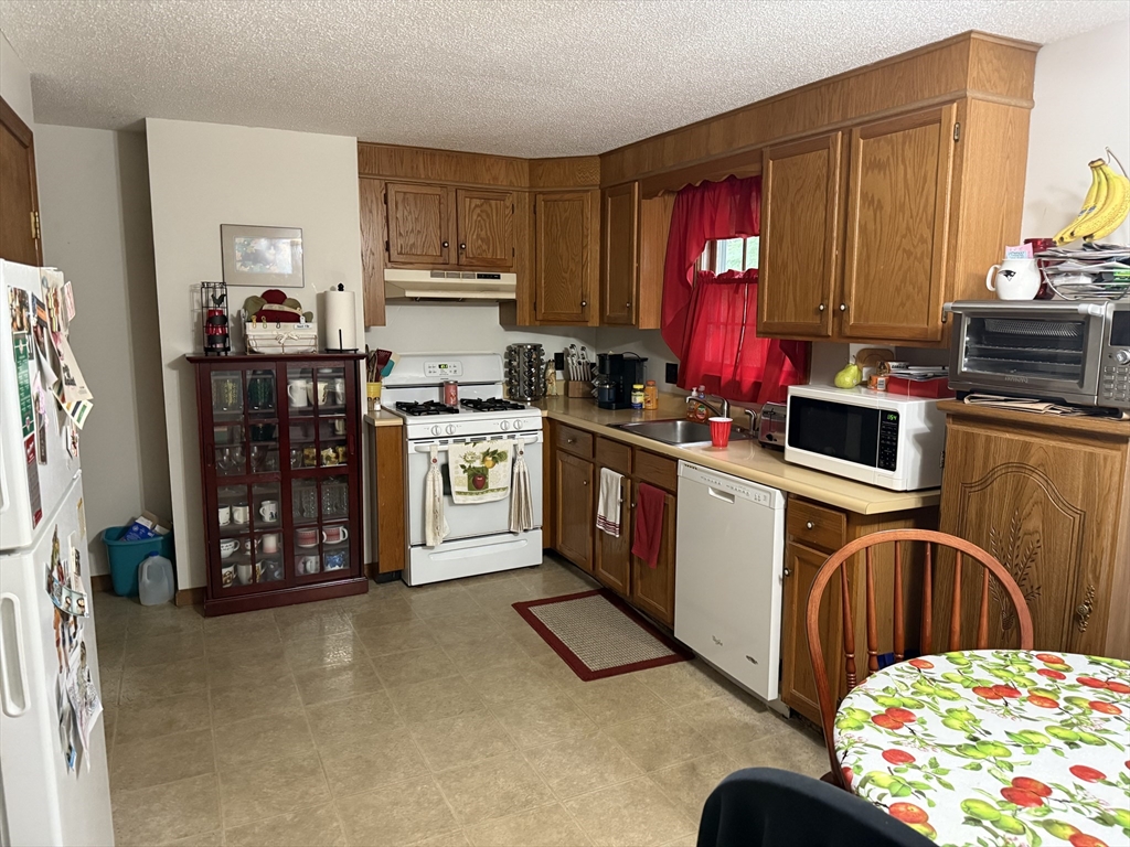 24-26 Turner Ave