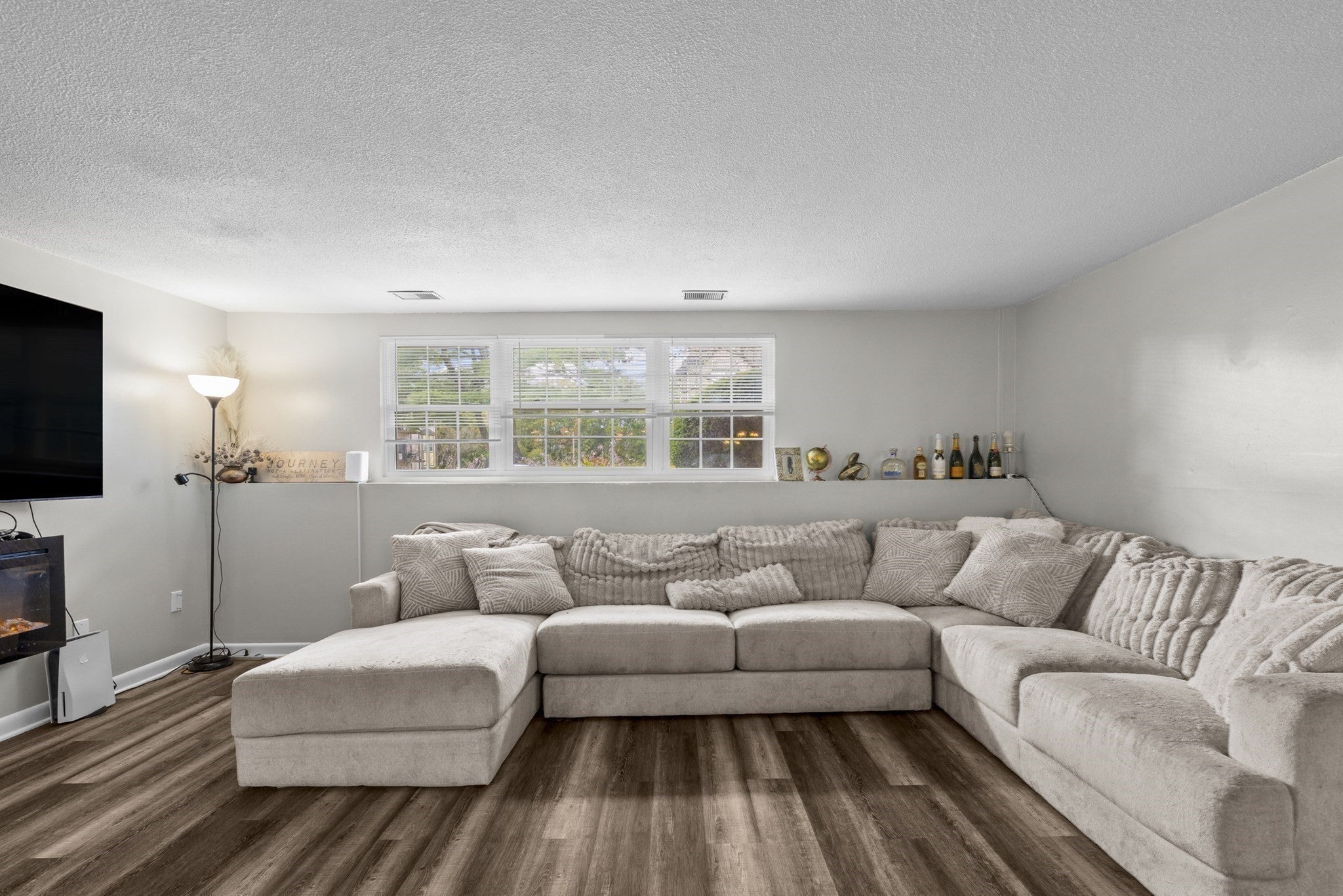 103 Oak Ln #4, Brockton, MA, 103 Oak Ln #4, Brockton, MA Photo #5