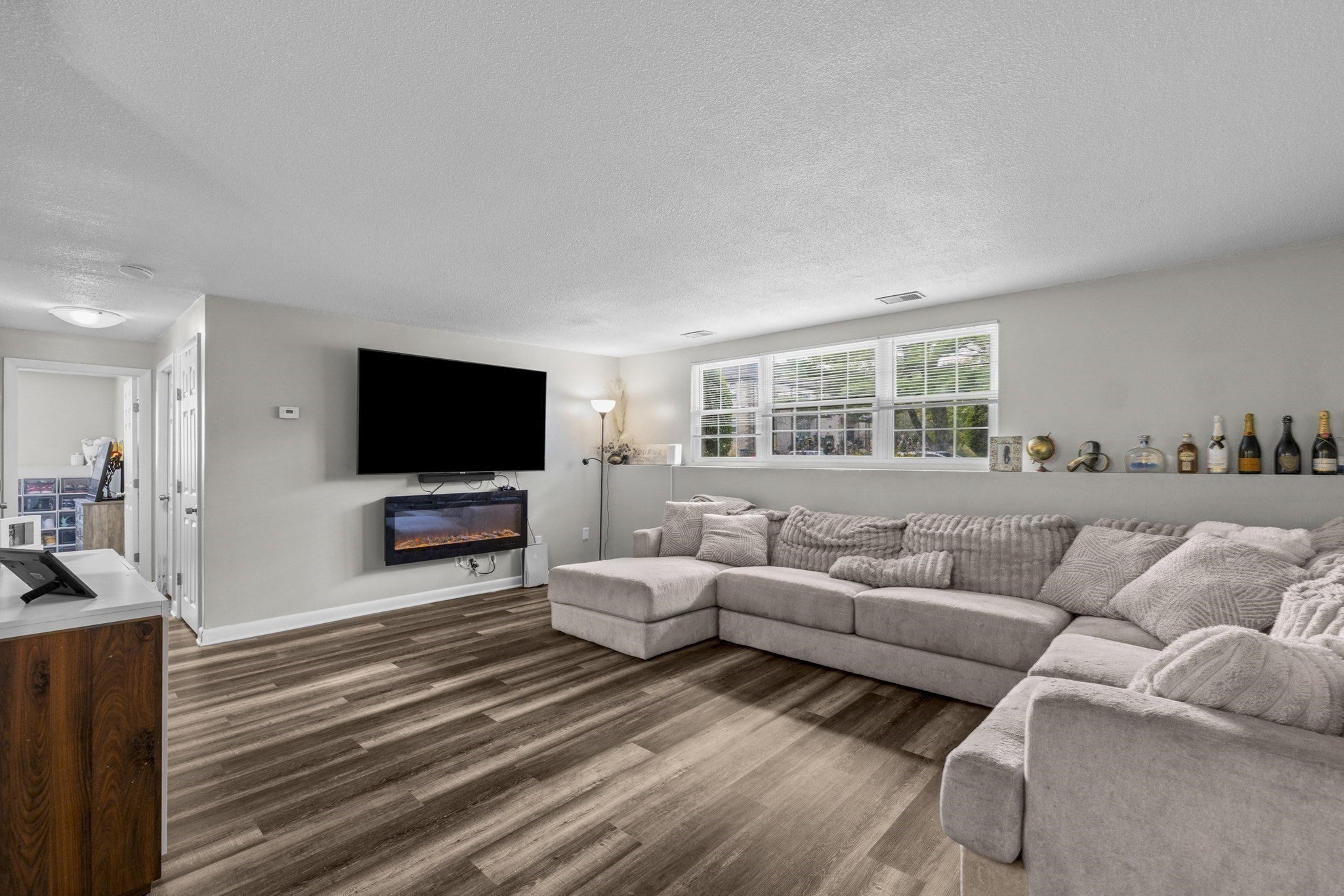 103 Oak Ln #4, Brockton, MA, 103 Oak Ln #4, Brockton, MA Photo #4