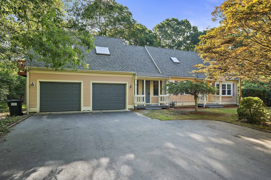 20 Biscayne Dr