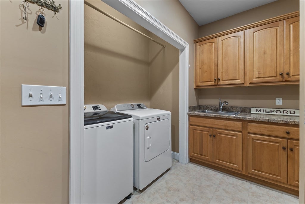 8 Karen Ln, Milford, MA, 8 Karen Ln, Milford, MA Photo #19