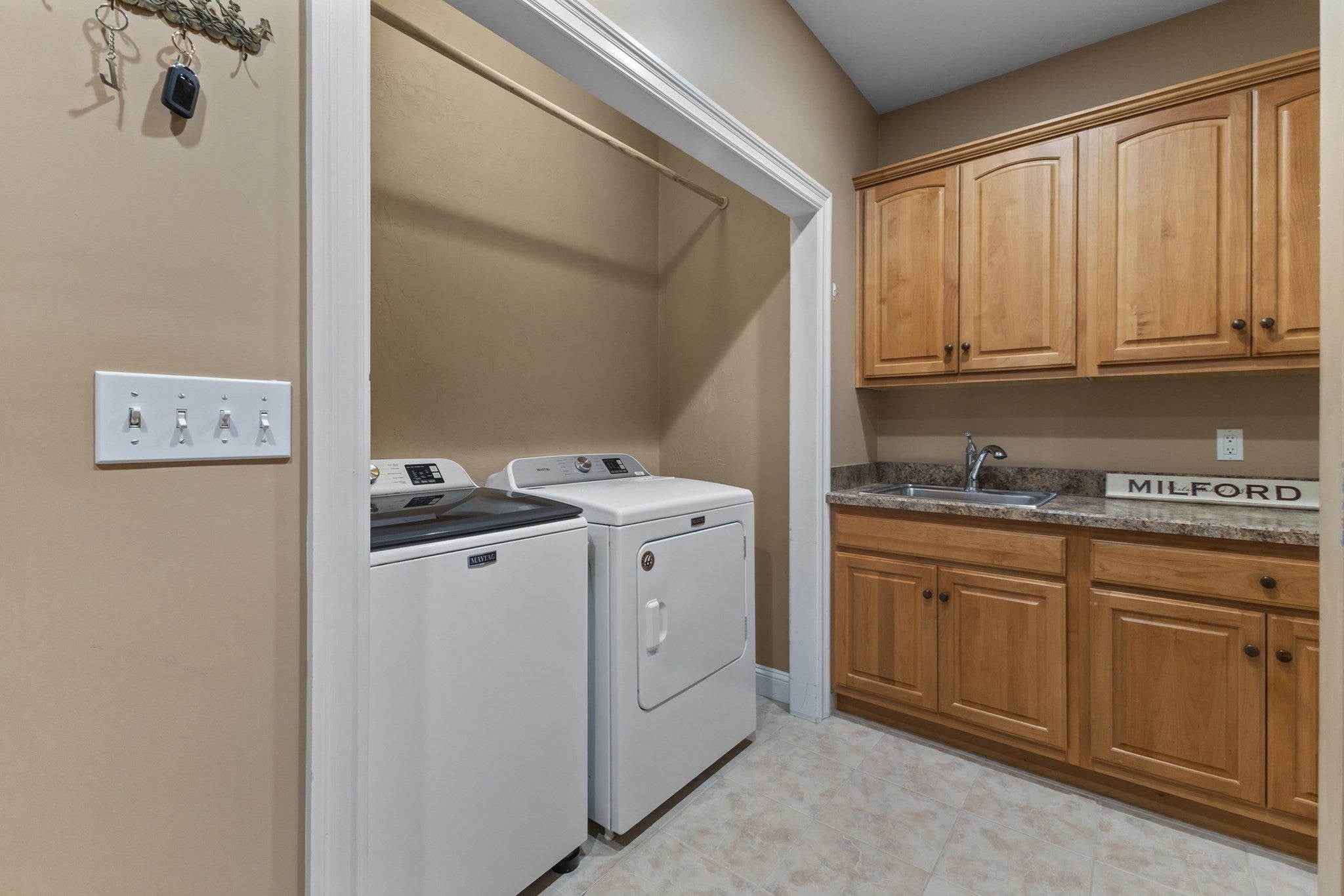 8 Karen Ln, Milford, MA, 8 Karen Ln, Milford, MA Photo #19
