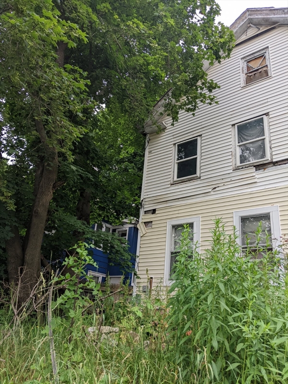 135 E Quincy St
