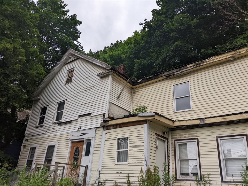 135 E Quincy St