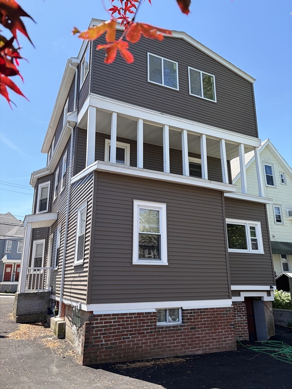 23 Waters Ave