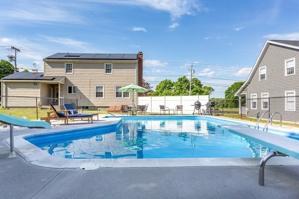 583 Whetstone Hill Rd, Somerset, MA, 583 Whetstone Hill Rd, Somerset, MA Photo #6